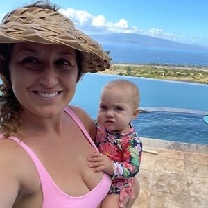 Meet your Posher, April